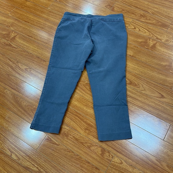 Capri size 10P - Picture 2 of 4